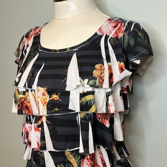 Women’s Ruffle Top - Picture 4 of 13